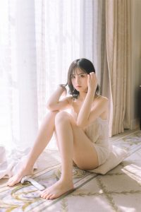 【在线看】喵糖映画 VOL.501 [55P]-秘语空间