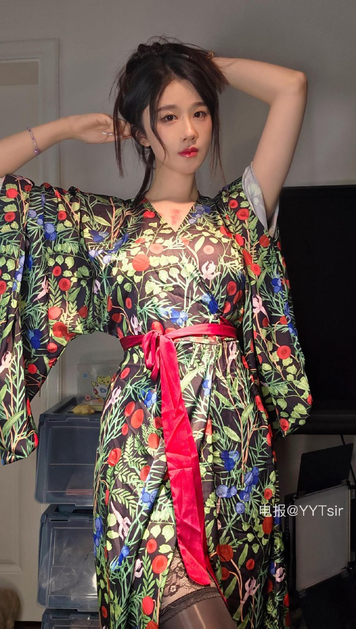 【在线看】抖音 轩子巨二兔 秘语空间 NO.009期 【36P】-秘语空间