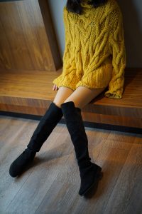 【在线看】袜小喵 KT088《毛衣与靴》-秘语空间