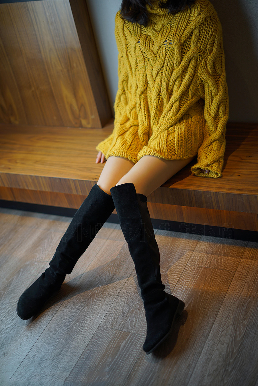 【在线看】袜小喵 KT088《毛衣与靴》-秘语空间